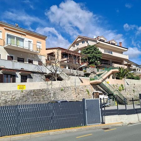 Apartments Komel Opatija Luaran gambar