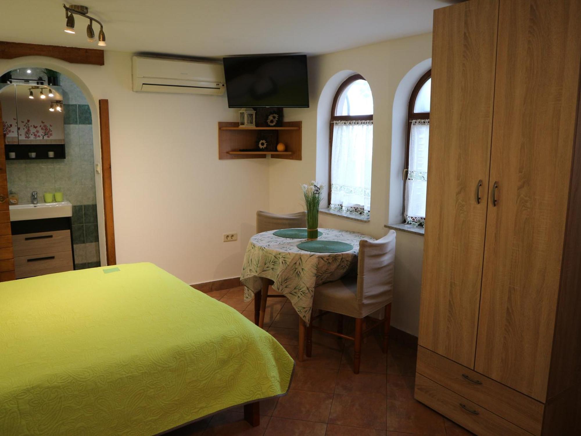 Apartments Komel Opatija Luaran gambar